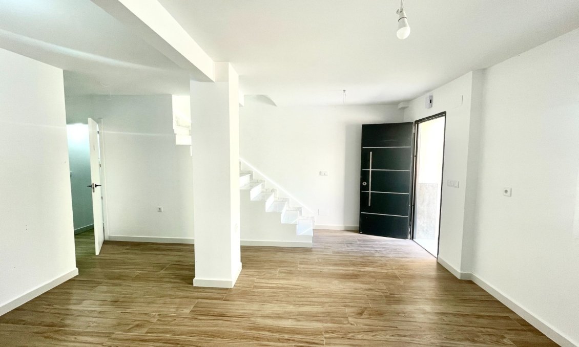 Resale - Townhouse -
Daya Vieja - Costa Blanca