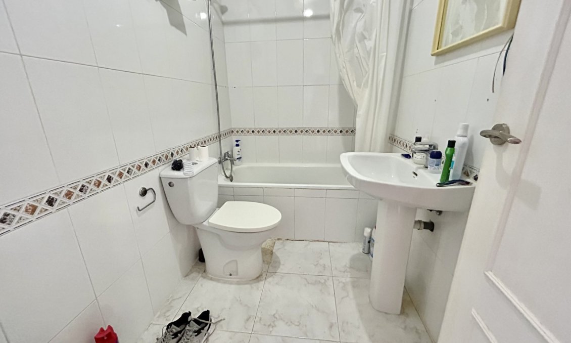 Wiederverkauf - Wohnung -
Torrevieja - Costa Blanca