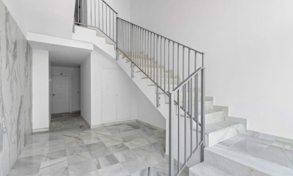 Resale - Apartment -
Villamartin - Costa Blanca