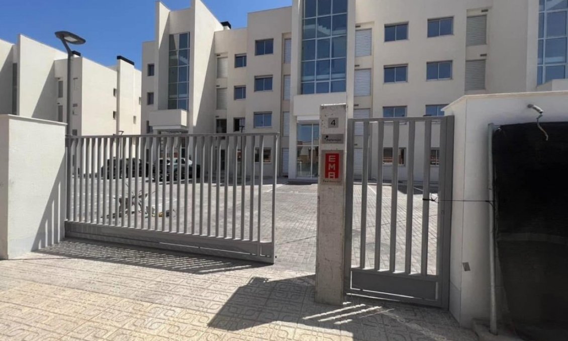 Resale - Apartment -
Villamartin - Costa Blanca