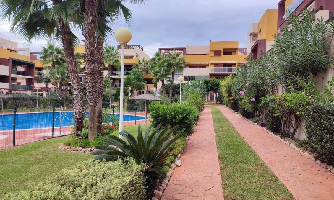 Resale - Apartment -
Orihuela Costa - Horizonte - La Campana