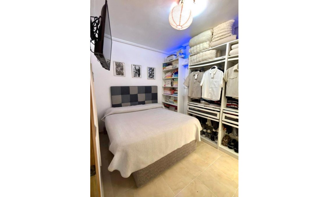 Resale - Apartment -
Torrevieja - Nueva Torrevieja