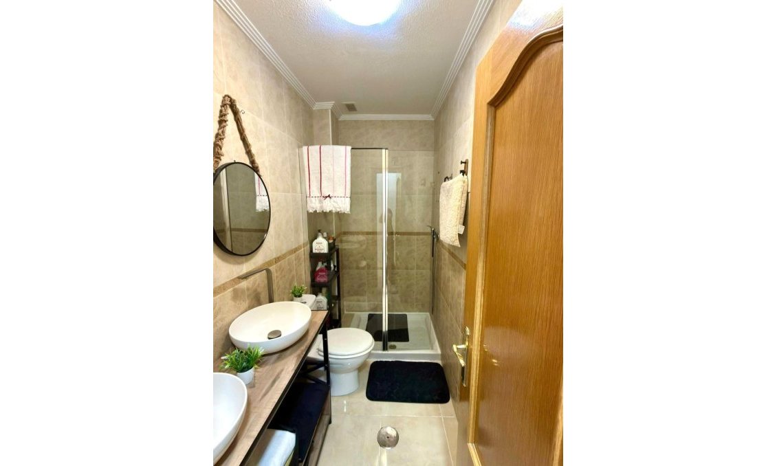 Resale - Apartment -
Torrevieja - Nueva Torrevieja