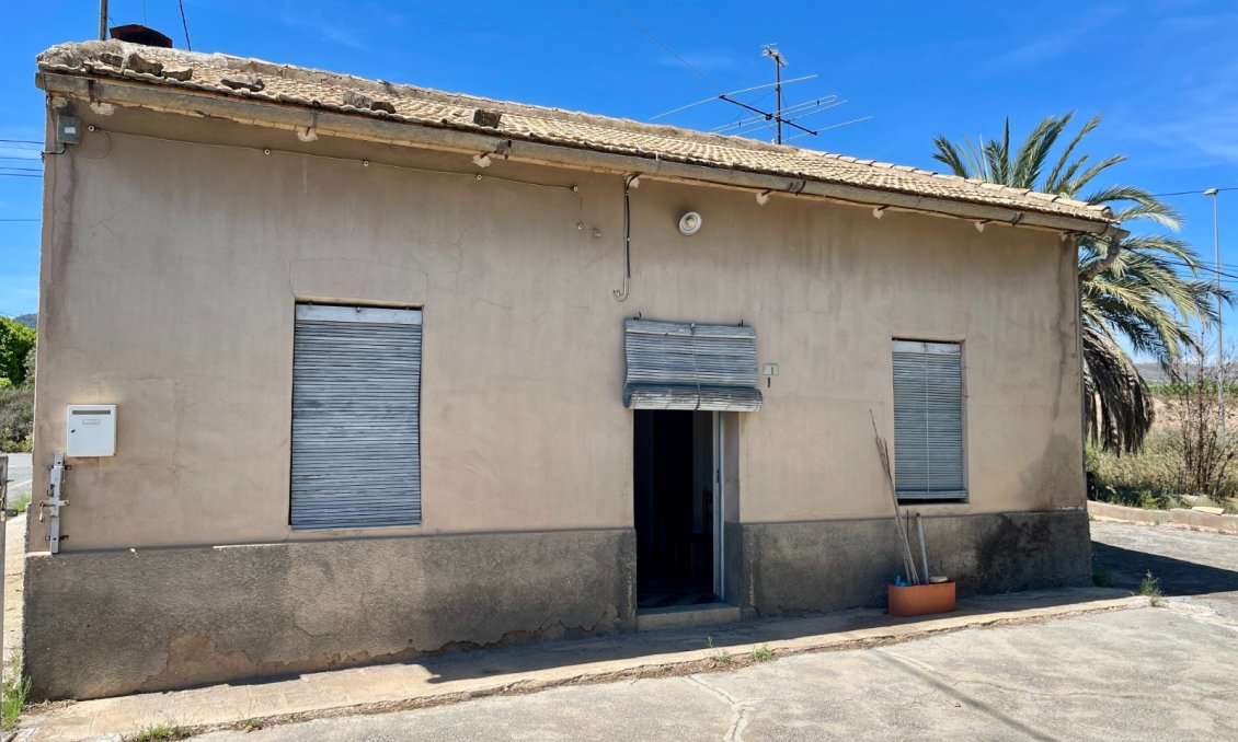 Resale - Villa -
La Romana - Inland