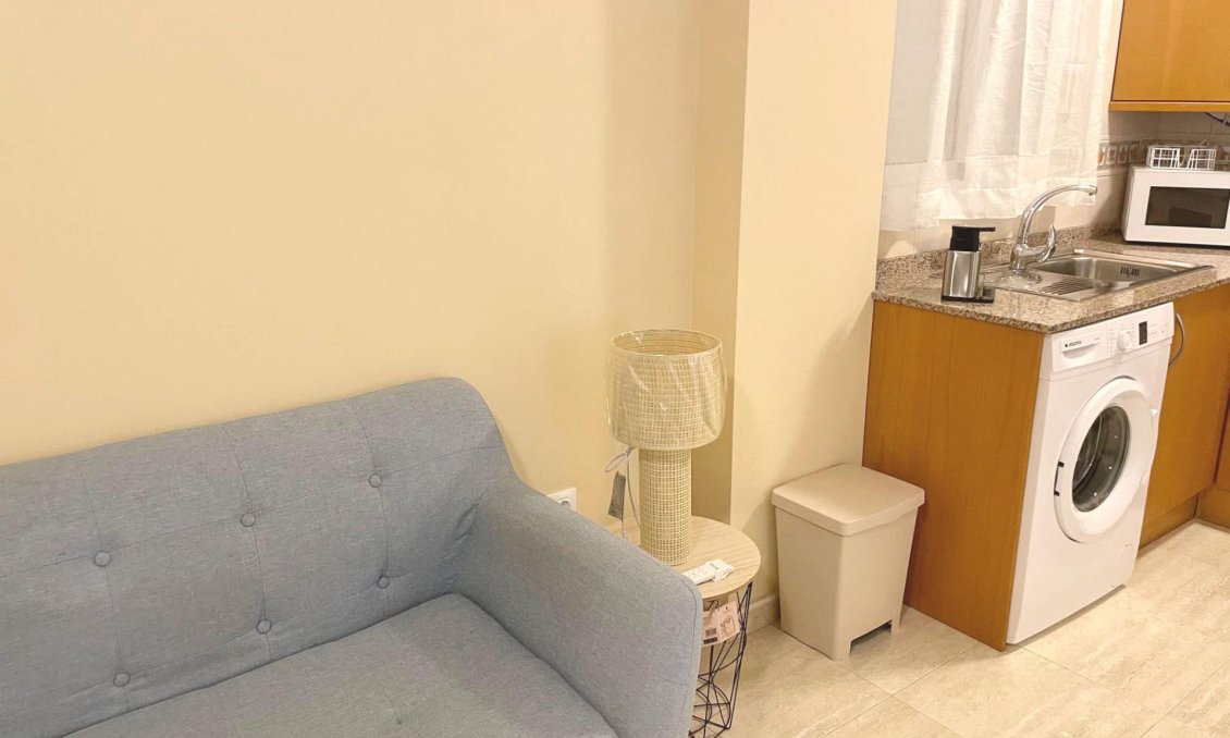 Resale - Apartment -
Guardamar del Segura - Puerto Deportivo