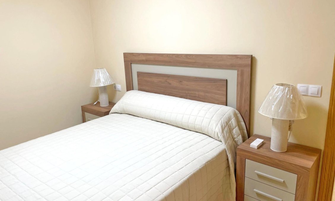 Resale - Apartment -
Guardamar del Segura - Puerto Deportivo
