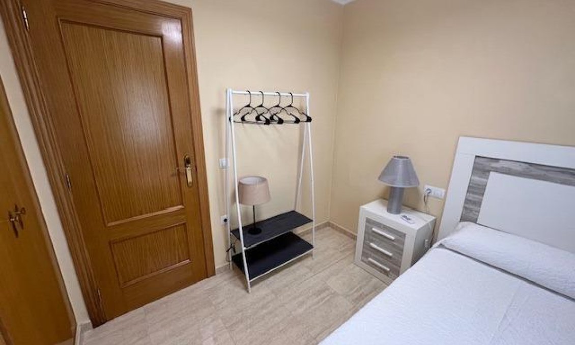 Resale - Apartment -
Guardamar del Segura - Puerto Deportivo