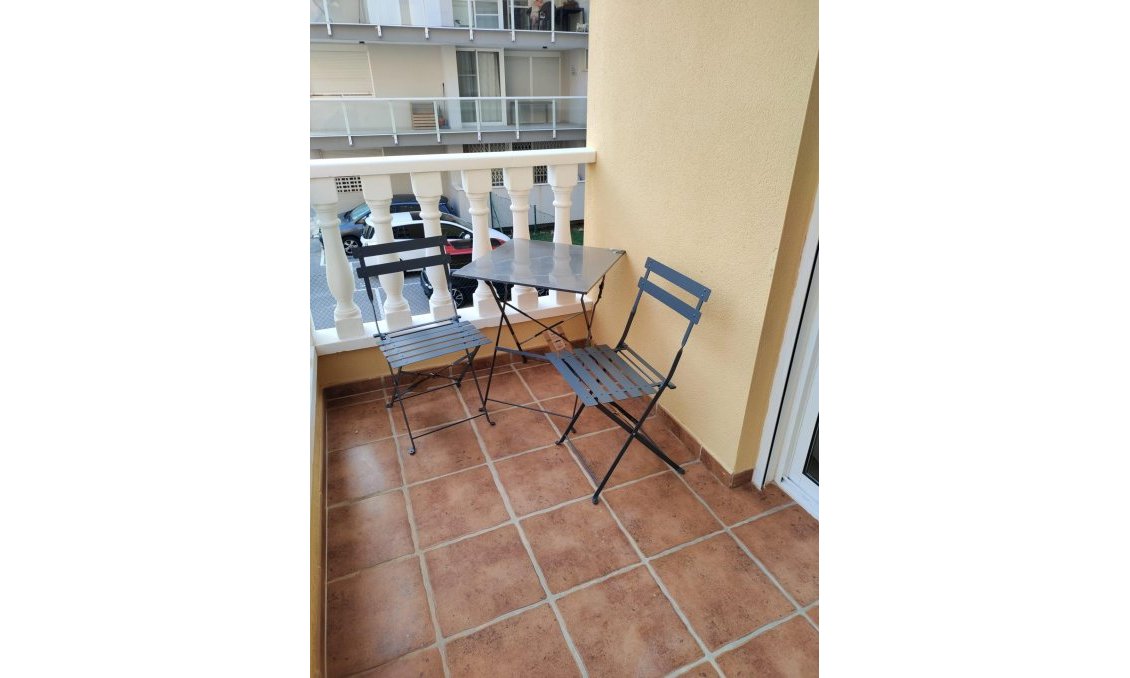 Resale - Apartment -
Guardamar del Segura - Puerto Deportivo