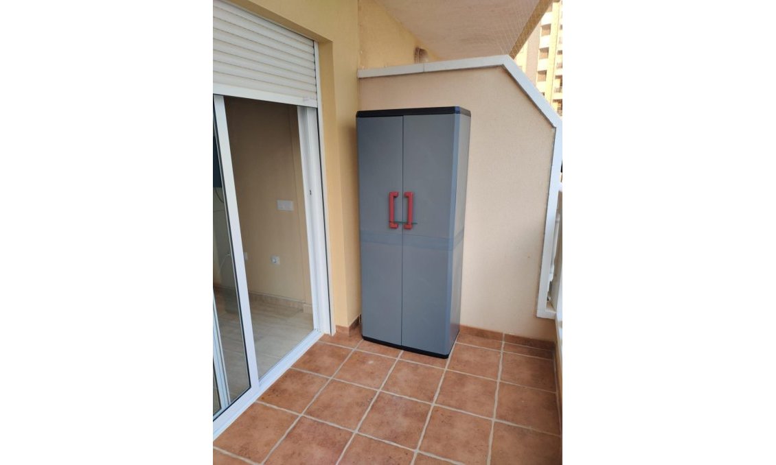Resale - Apartment -
Guardamar del Segura - Puerto Deportivo