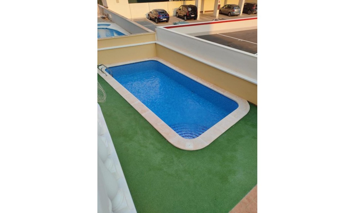 Resale - Apartment -
Guardamar del Segura - Puerto Deportivo