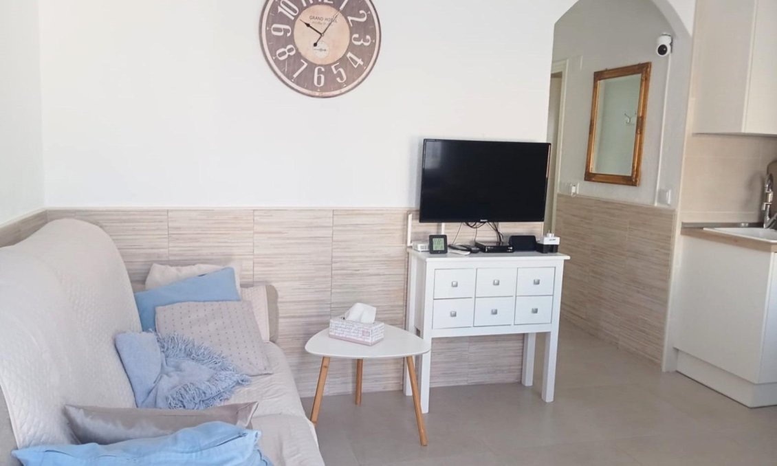 Resale - Bungalow -
Torrevieja - Torretas