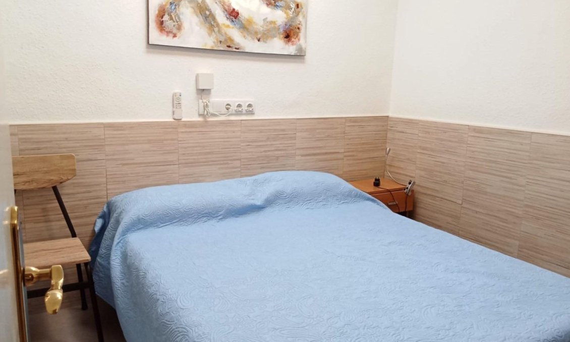 Resale - Bungalow -
Torrevieja - Torretas