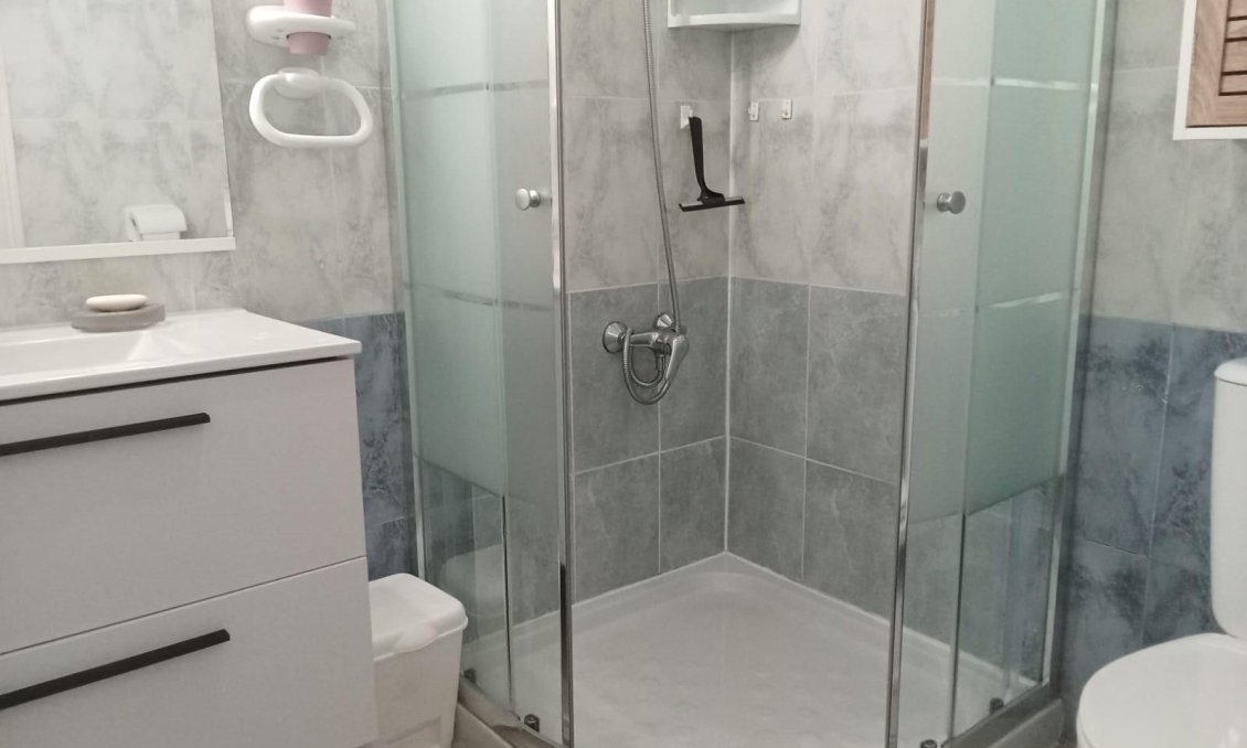 Resale - Bungalow -
Torrevieja - Torretas
