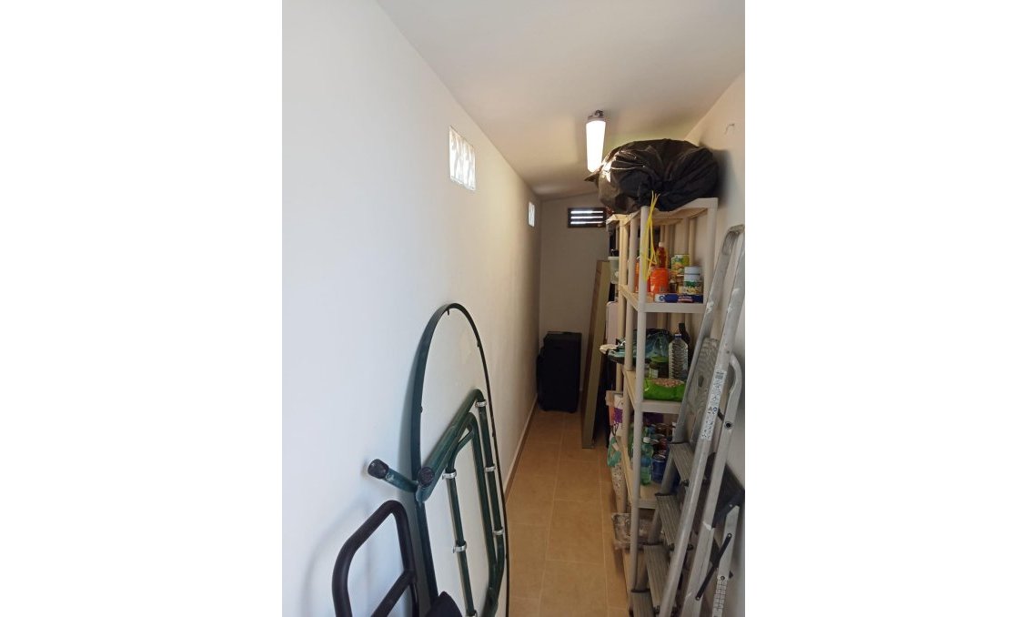 Resale - Bungalow -
Torrevieja - Torretas