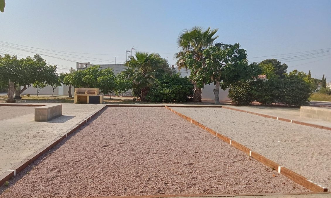 Resale - Bungalow -
Torrevieja - Torretas