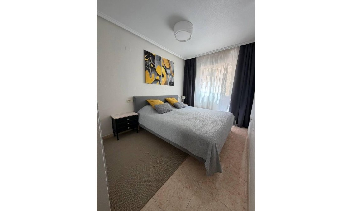 Wiederverkauf - Wohnung -
Torrevieja - Centro