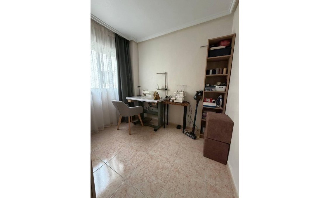 Wiederverkauf - Wohnung -
Torrevieja - Centro
