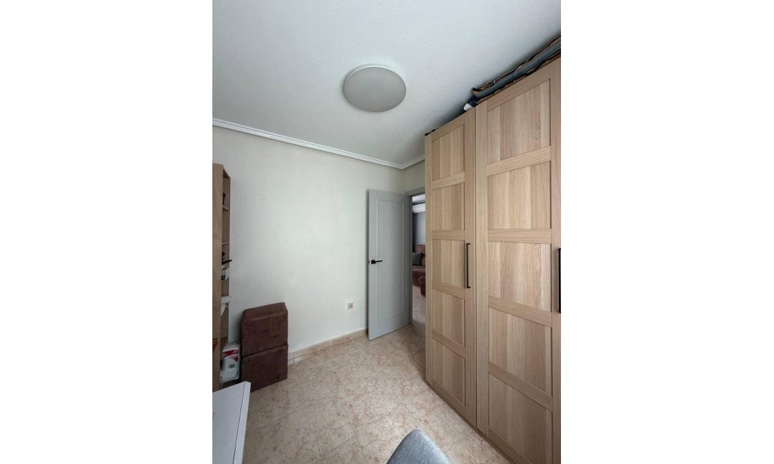 Wiederverkauf - Wohnung -
Torrevieja - Centro