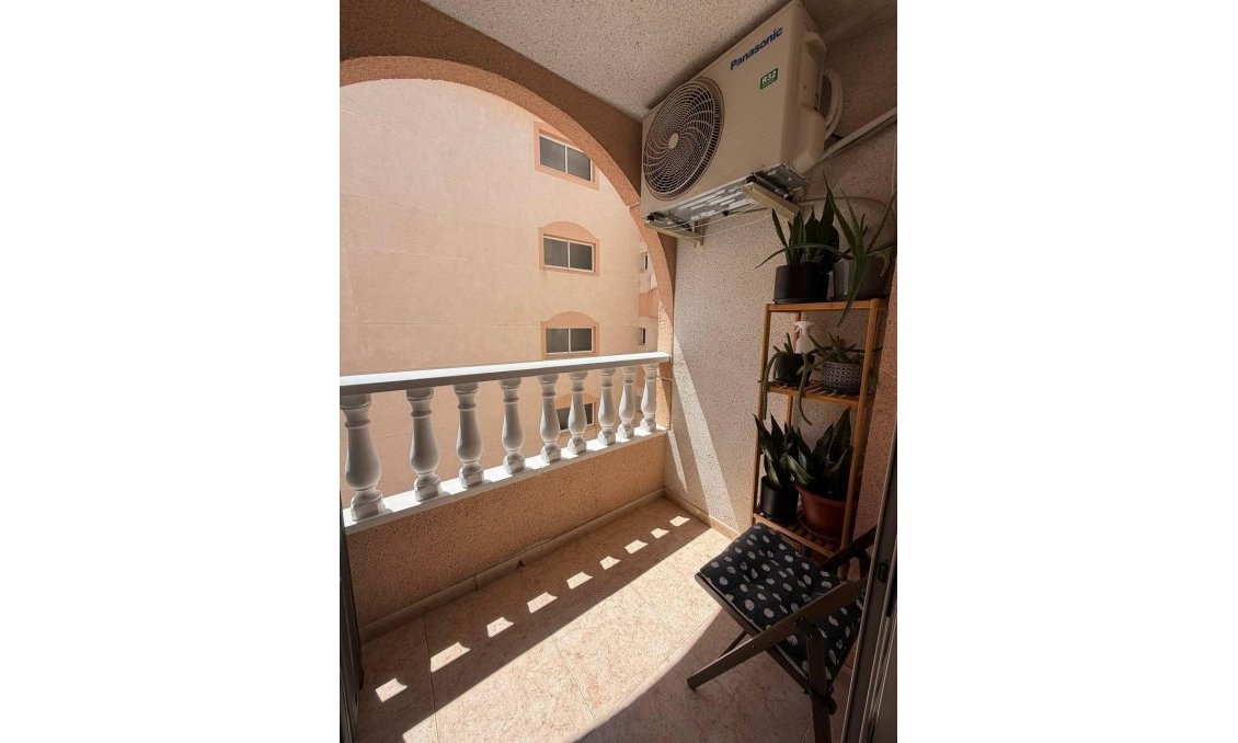 Wiederverkauf - Wohnung -
Torrevieja - Centro