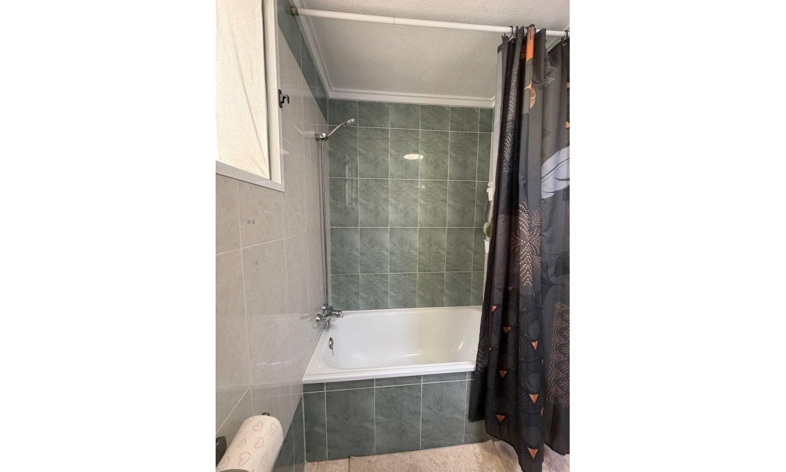 Wiederverkauf - Wohnung -
Torrevieja - Centro