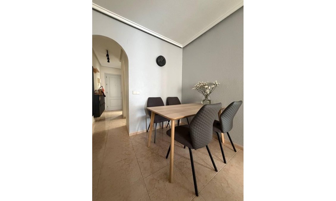 Wiederverkauf - Wohnung -
Torrevieja - Centro