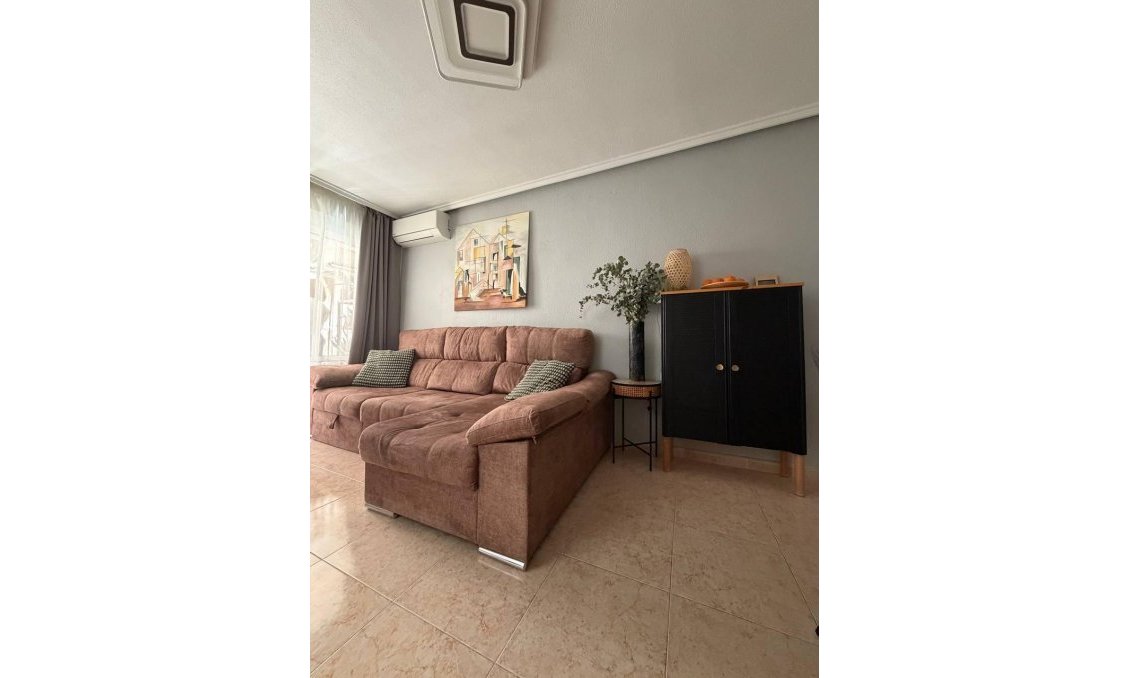 Wiederverkauf - Wohnung -
Torrevieja - Centro