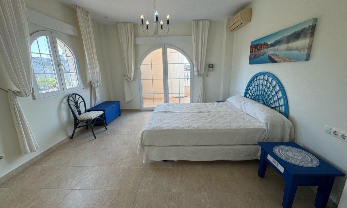 Resale - Villa -
Orihuela Costa - Playa Flamenca