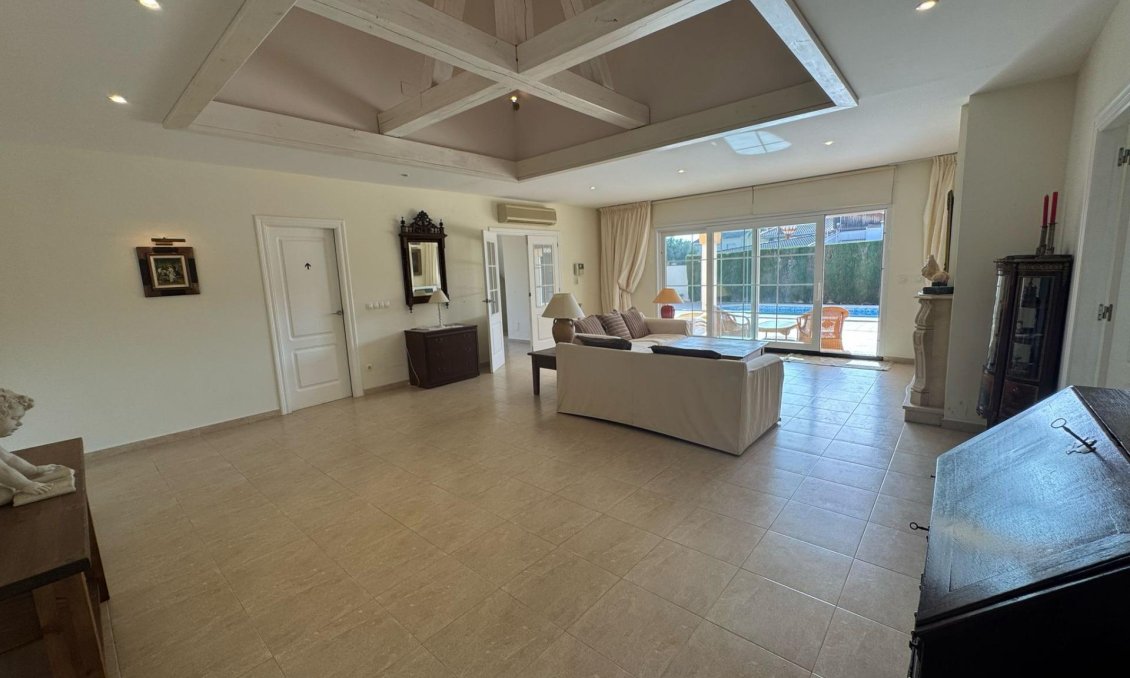 Resale - Villa -
Orihuela Costa - Playa Flamenca
