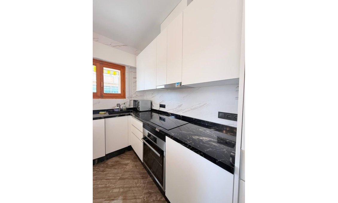 Resale - Penthouse -
Torrevieja - Playa del Cura