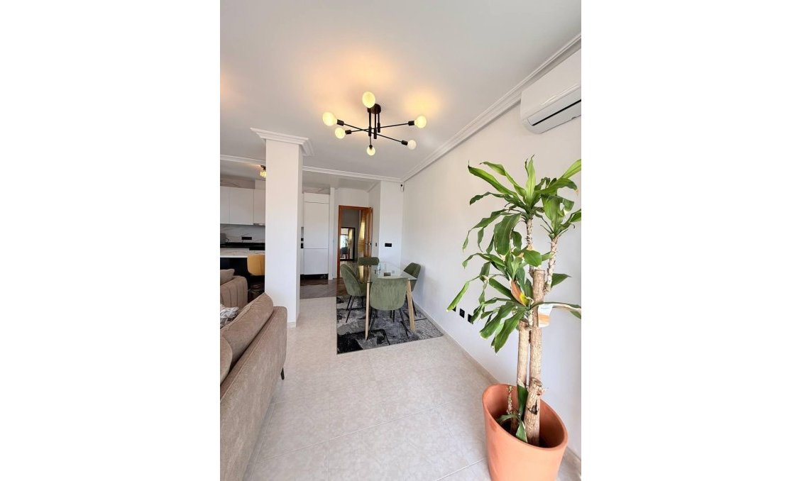 Resale - Penthouse -
Torrevieja - Playa del Cura