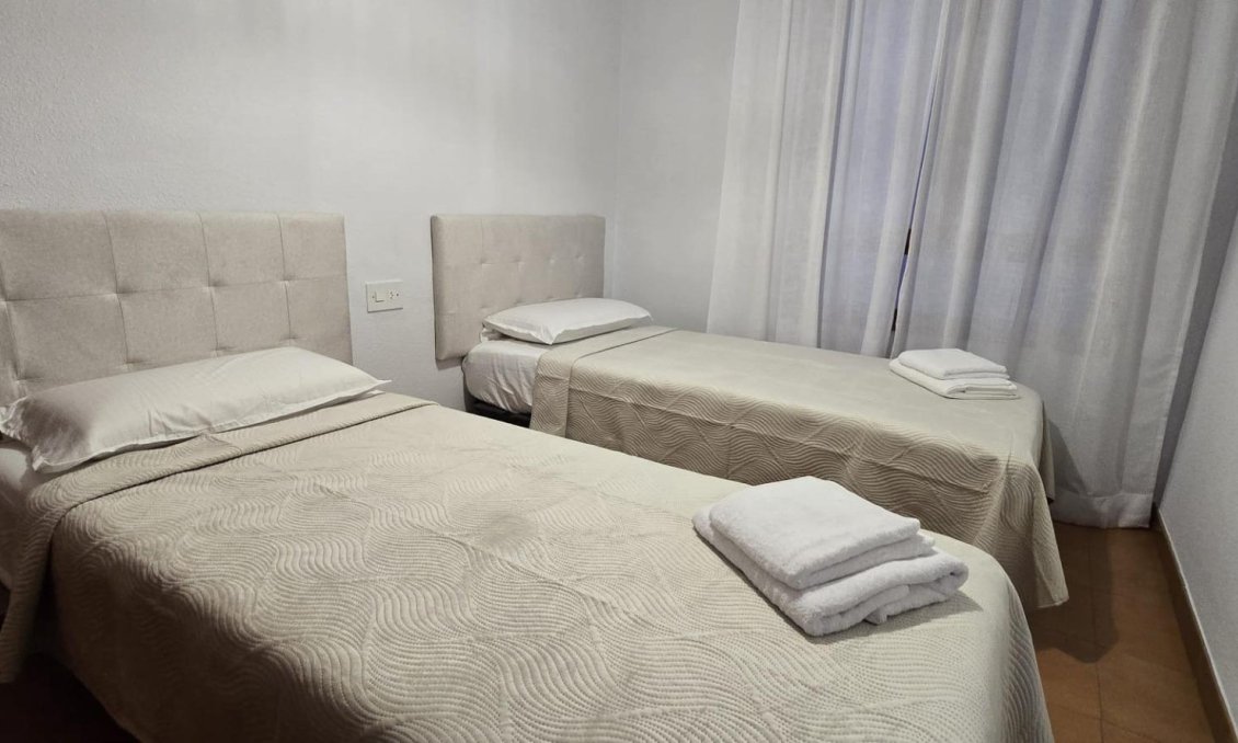 Resale - Apartment -
Torrevieja - Centro