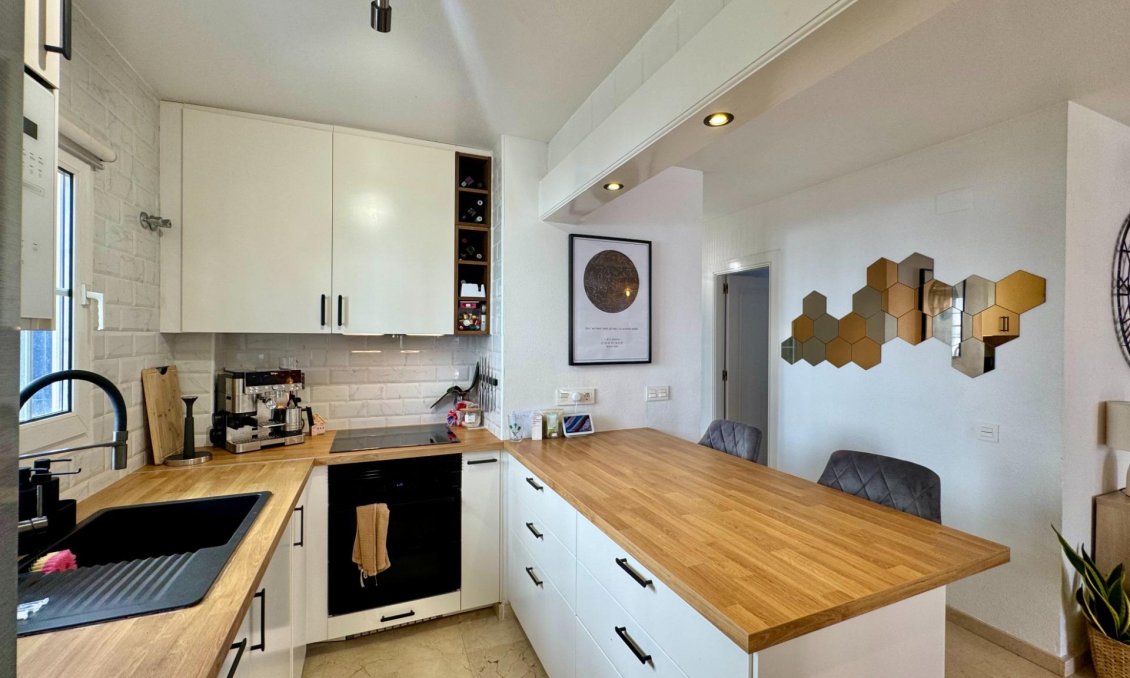 Resale - Bungalow -
Orihuela Costa - Villamartín-las Filipinas