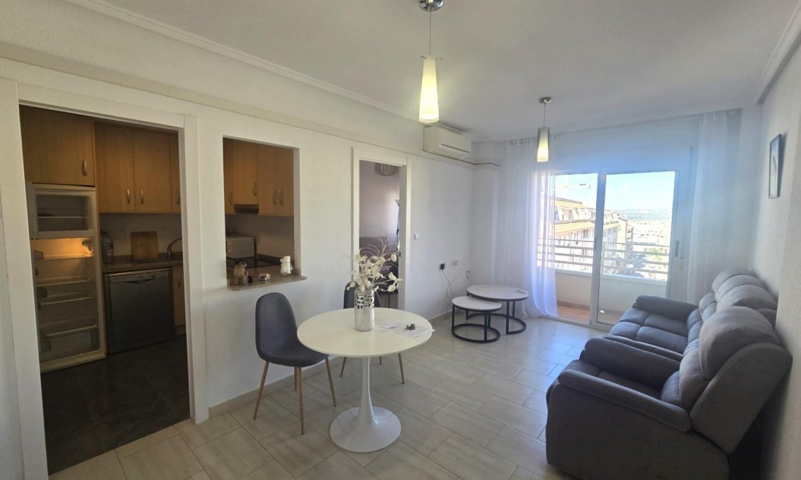 Wiederverkauf - Wohnung -
Torrevieja - Centro