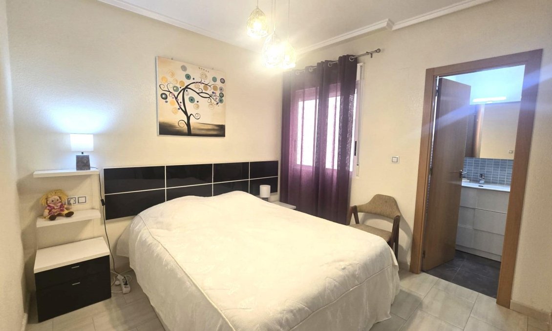 Wiederverkauf - Wohnung -
Torrevieja - Centro