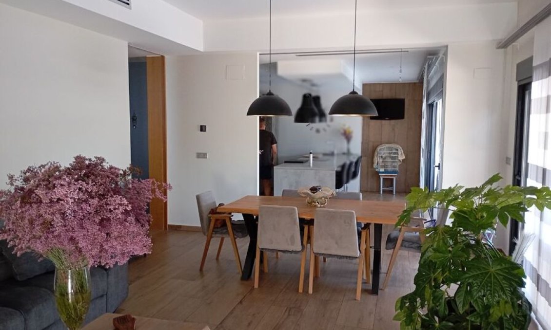 Resale - Villa -
Daya Nueva - Costa Blanca
