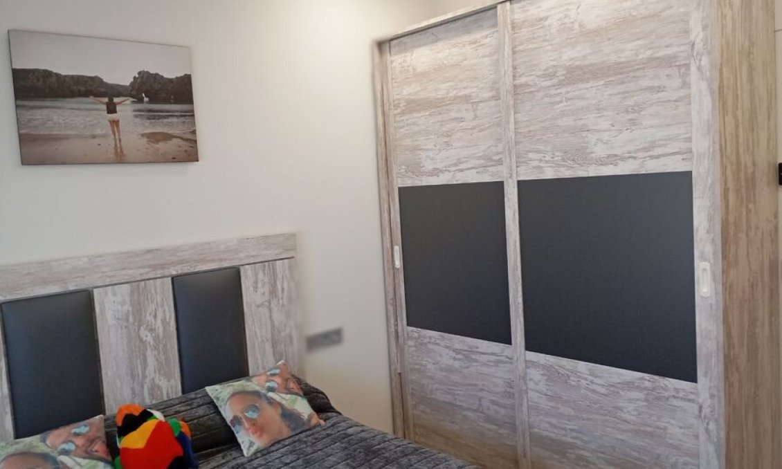 Resale - Villa -
Daya Nueva - Costa Blanca