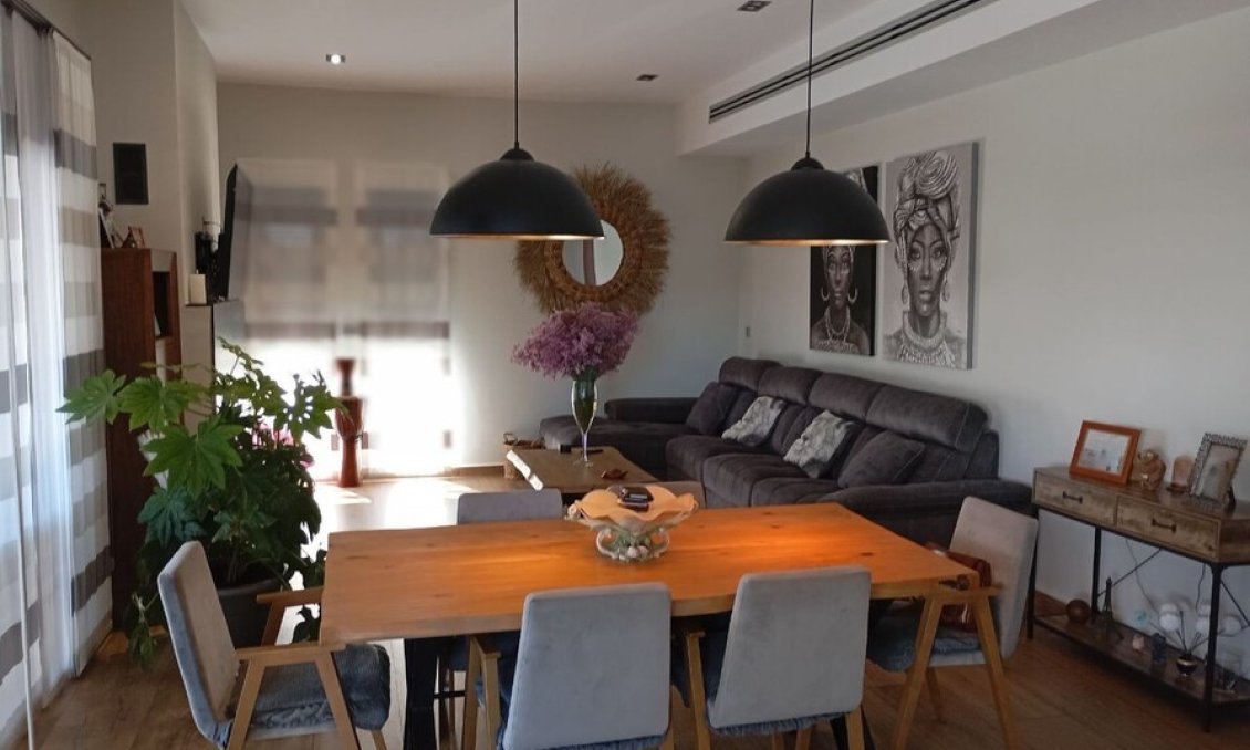 Resale - Villa -
Daya Nueva - Costa Blanca