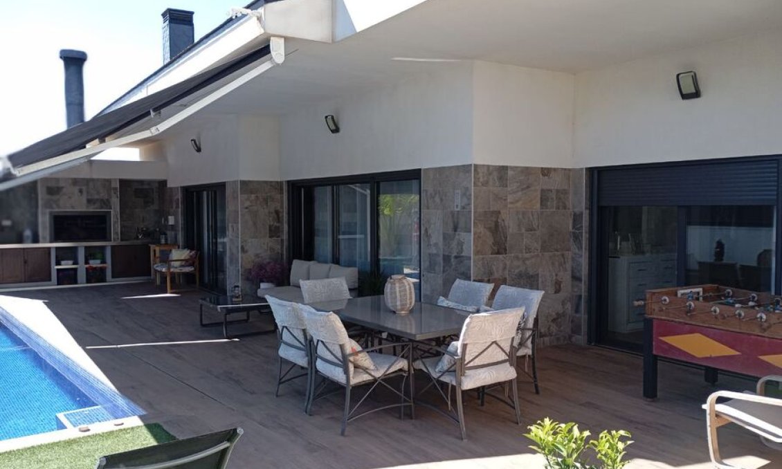 Resale - Villa -
Daya Nueva - Costa Blanca