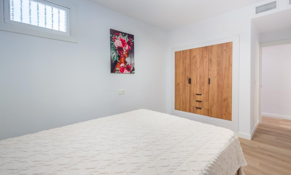 Resale - Apartment -
Torrevieja - Playa del Cura