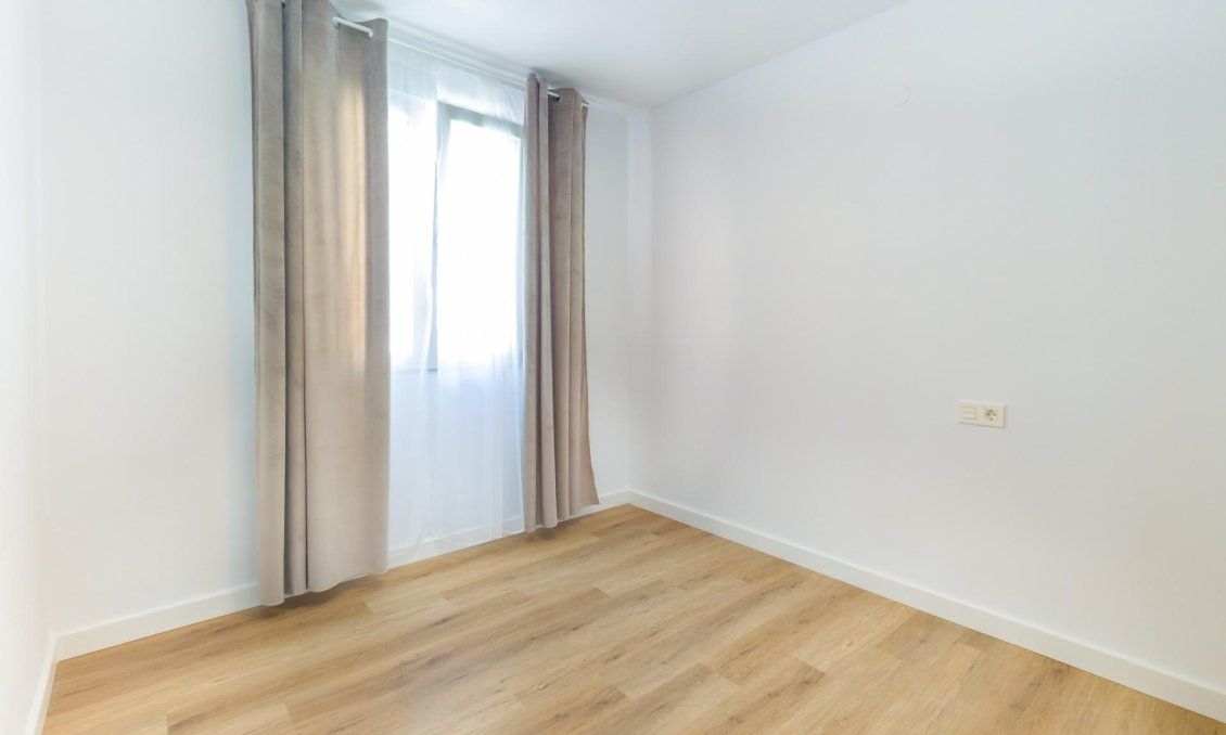 Resale - Apartment -
Torrevieja - Playa del Cura