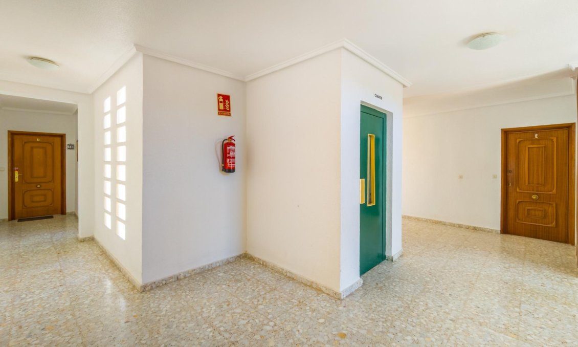 Resale - Apartment -
Torrevieja - Playa del Cura