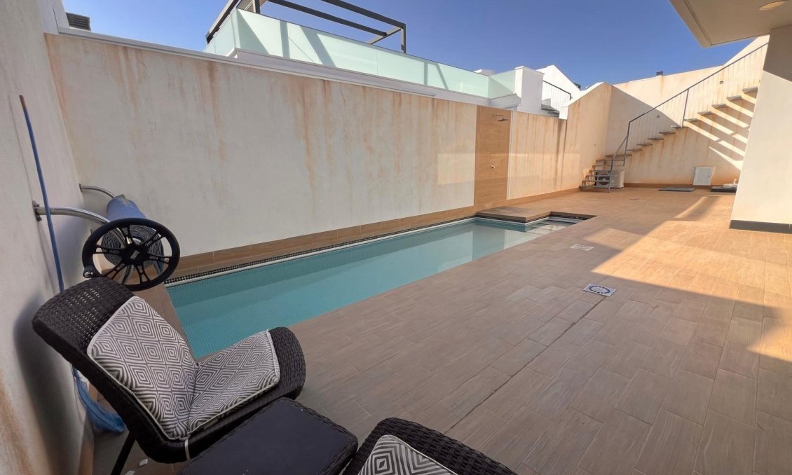 Resale - Villa -
Orihuela Costa - Lomas de Cabo Roig