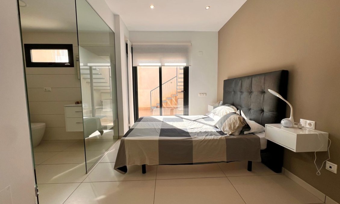 Resale - Villa -
Orihuela Costa - Lomas de Cabo Roig