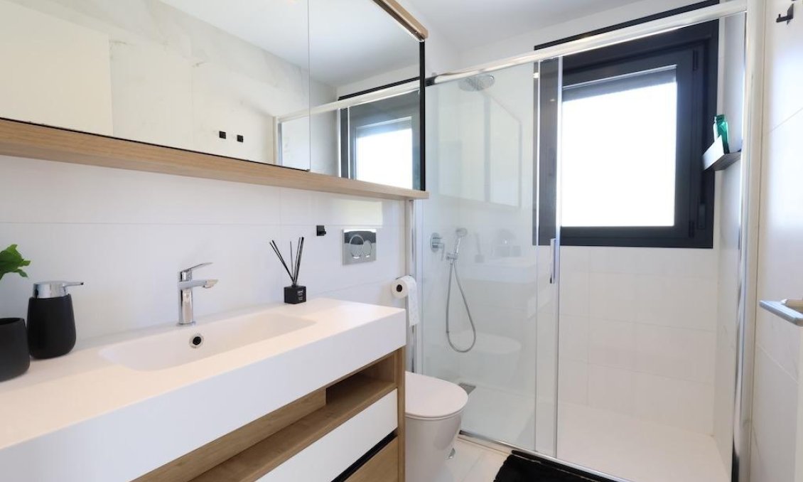Resale - Villa -
Rojales - Inland