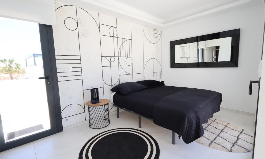 Resale - Villa -
Rojales - Inland