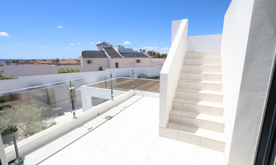 Resale - Villa -
Rojales - Inland