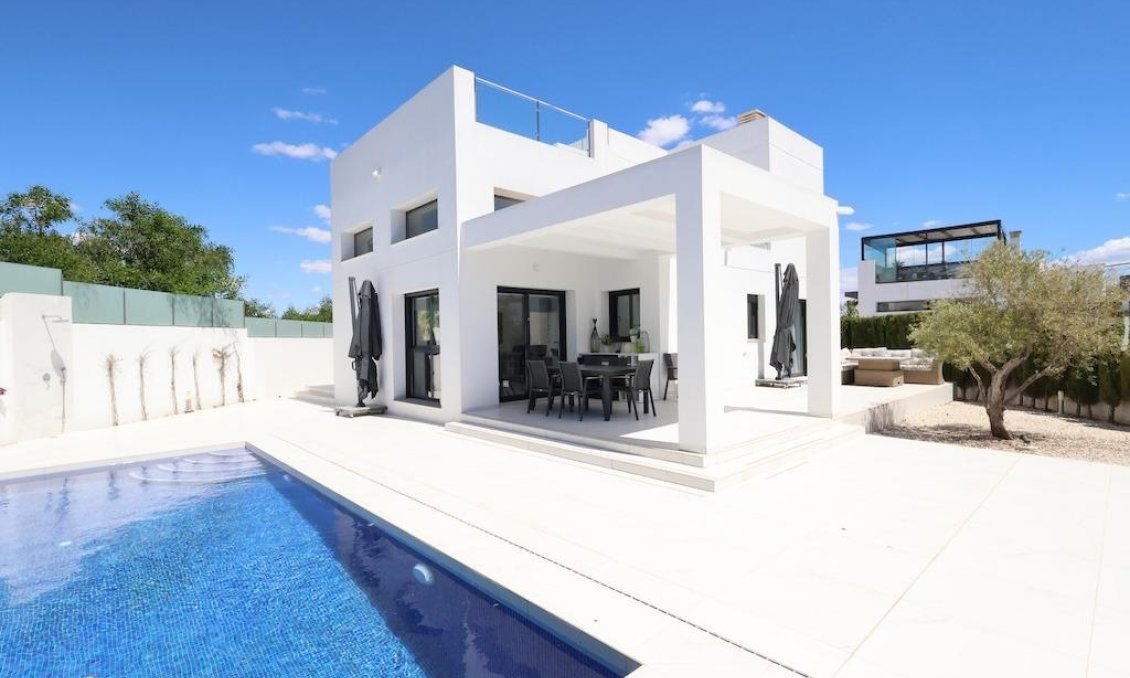 Resale - Villa -
Rojales - Inland