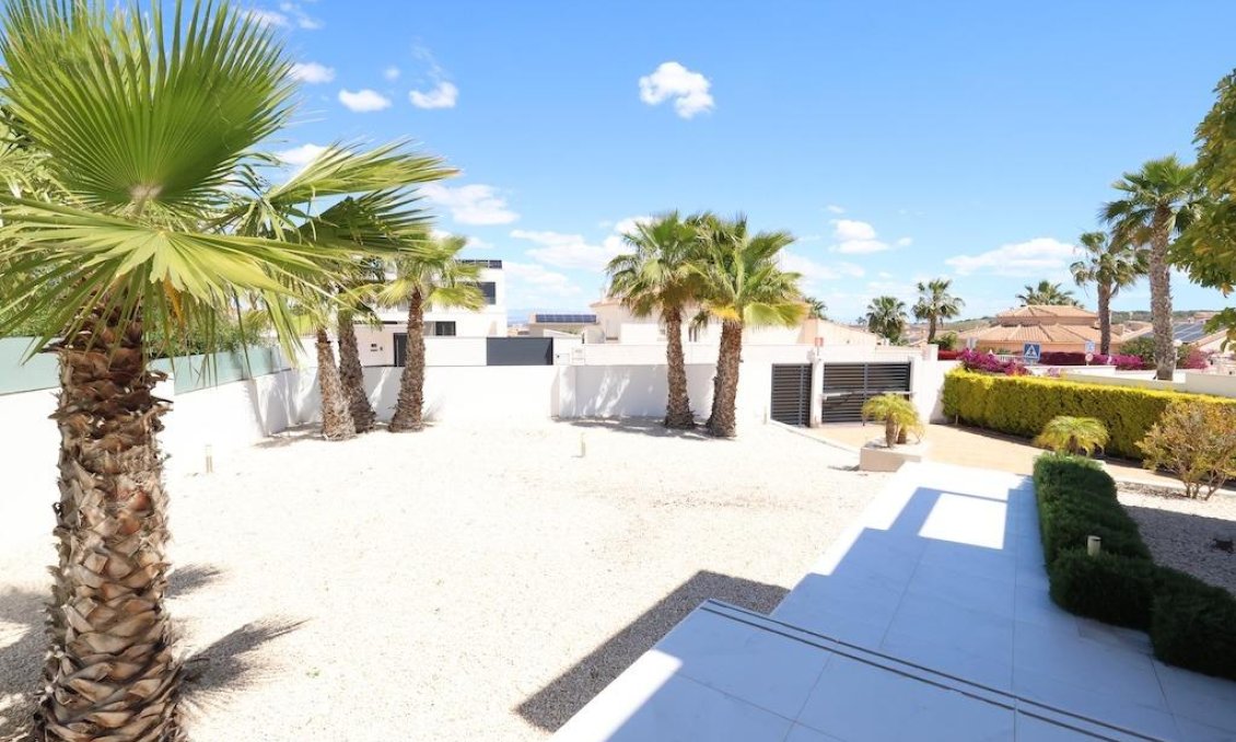 Resale - Villa -
Rojales - Inland