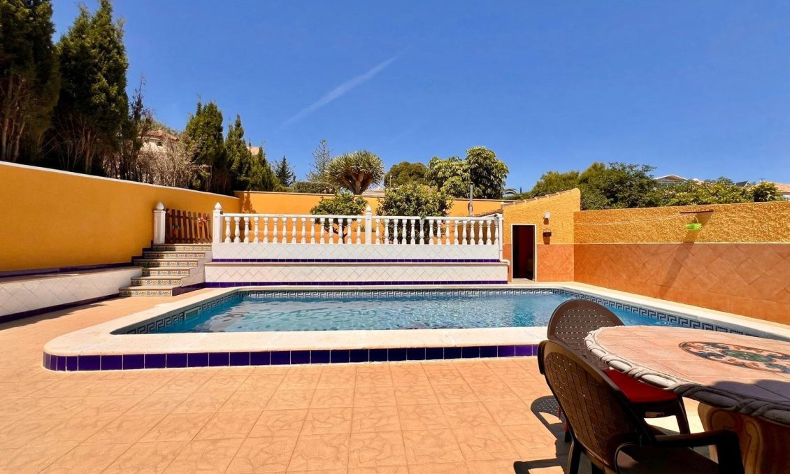 Resale - Villa -
Torrevieja - Los Balcones