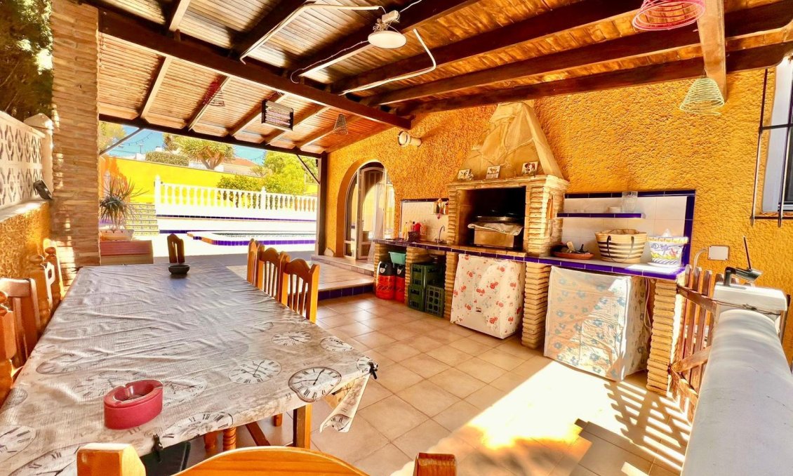 Resale - Villa -
Torrevieja - Los Balcones